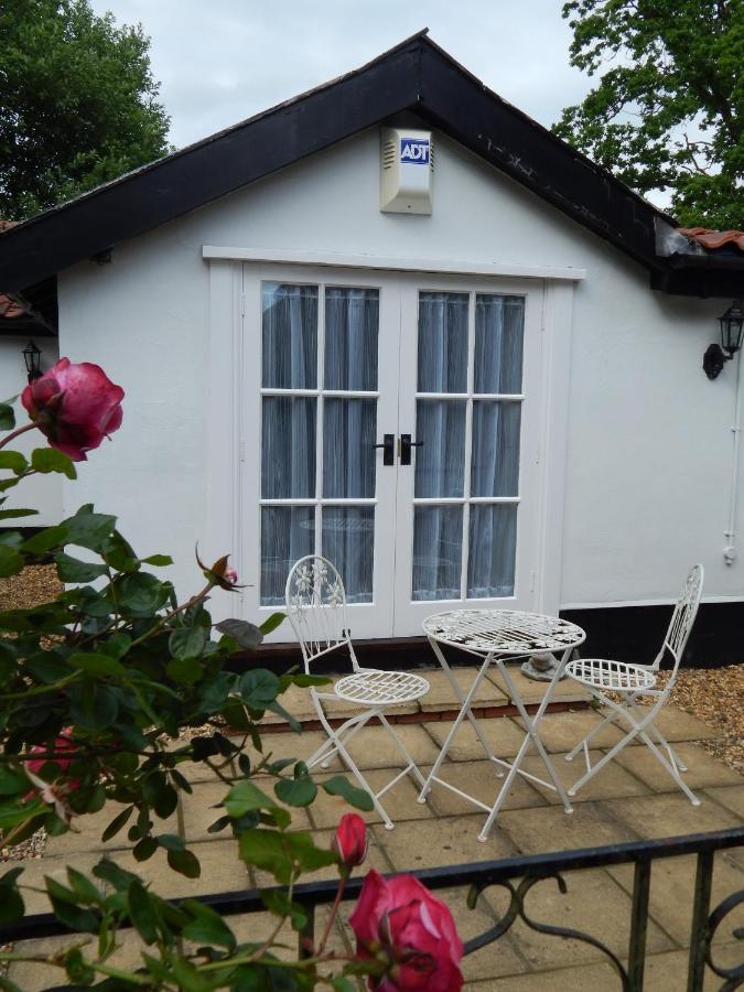 Frogs Hall B&B Eye  Esterno foto