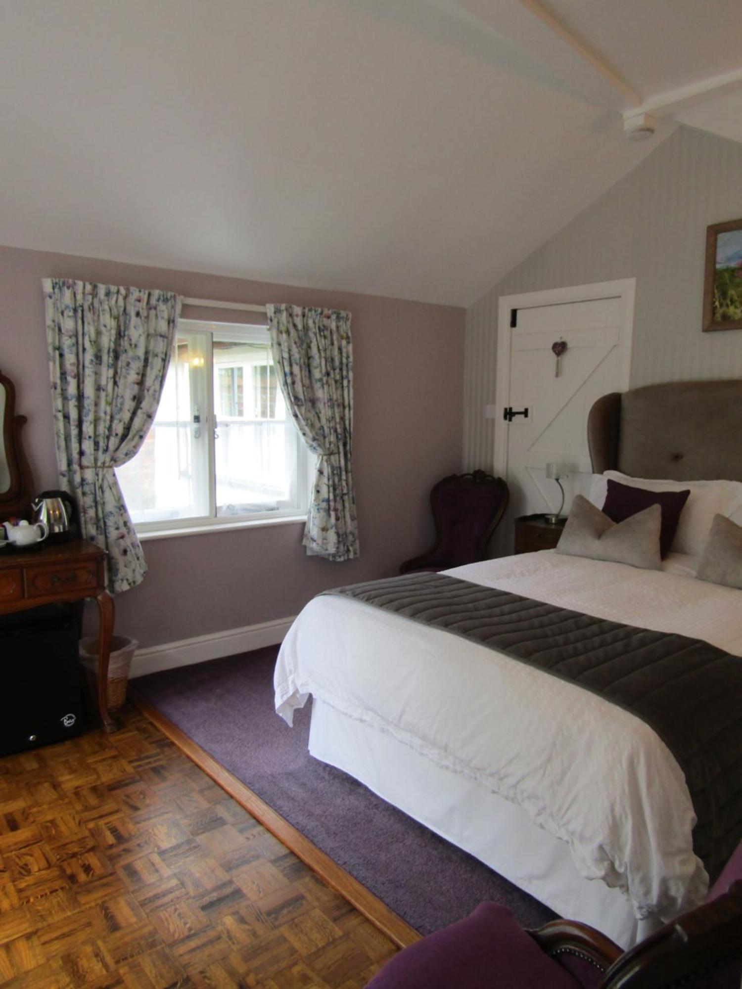Frogs Hall B&B Eye  Esterno foto